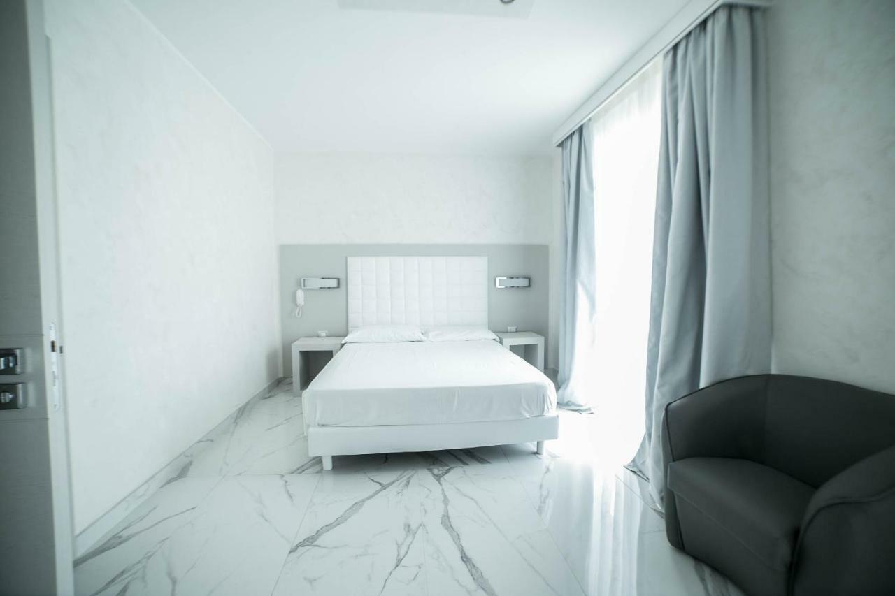 Camera Sul Mare Riviera 포르토 세자레오 외부 사진